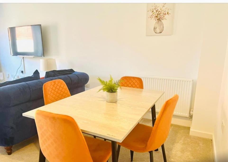 Ashford Retreat - Luxury Home With Double Parking Ngoại thất bức ảnh