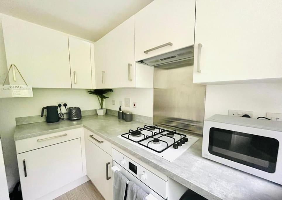 Ashford Retreat - Luxury Home With Double Parking Ngoại thất bức ảnh