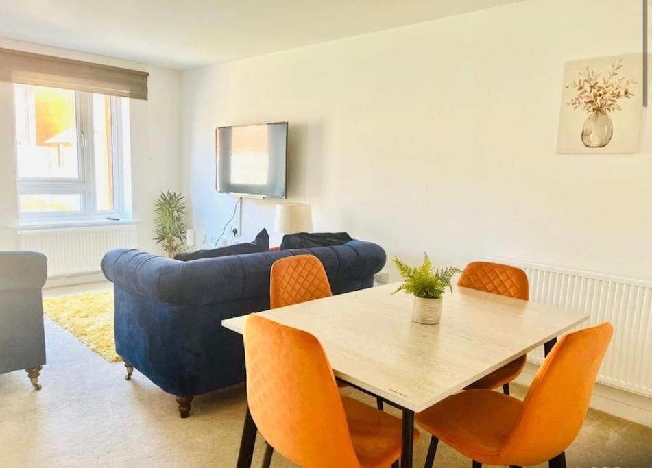 Ashford Retreat - Luxury Home With Double Parking Ngoại thất bức ảnh